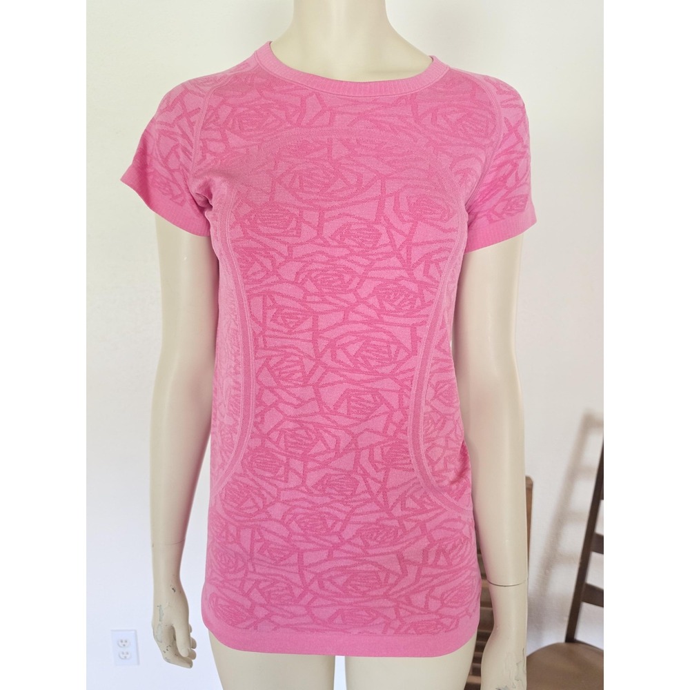 Lululemon Swiftly Shirt Pink Rose Floral Short Sleeve Running Activewear size‎ 8